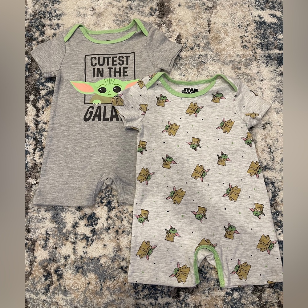 Star Wars Baby Yoda like‎ new rompers size 24m